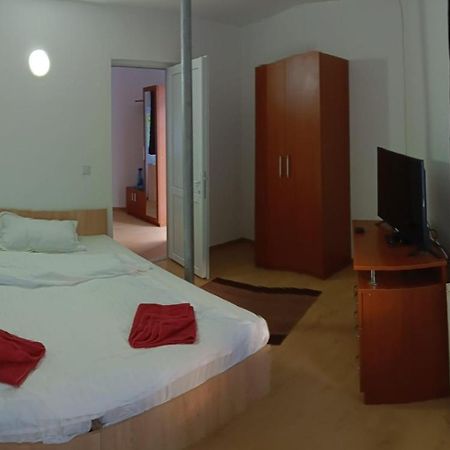 La Protap Calimanesti Hotel Ngoại thất bức ảnh
