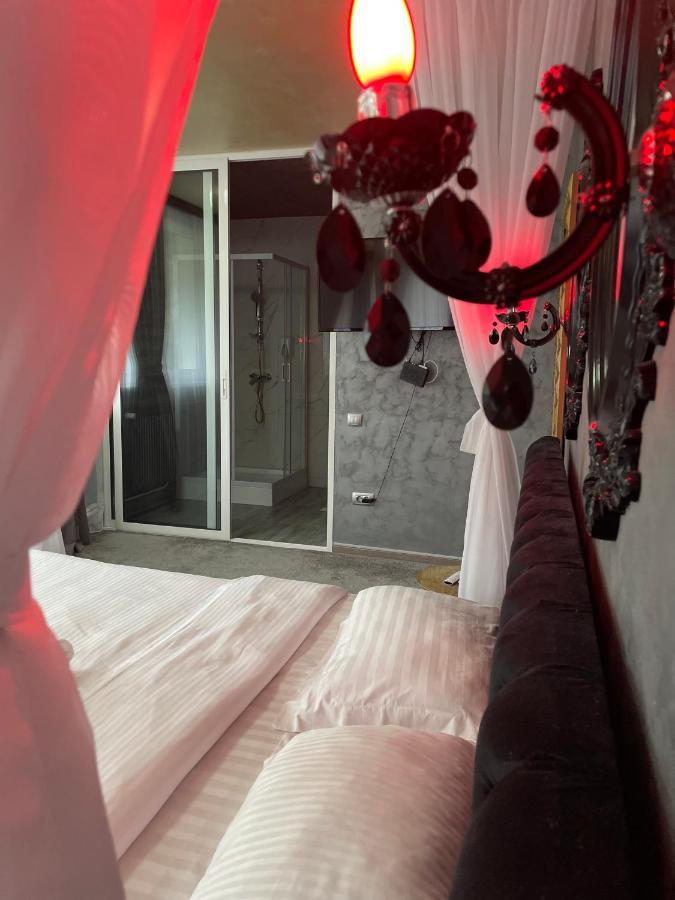 La Protap Calimanesti Hotel Ngoại thất bức ảnh