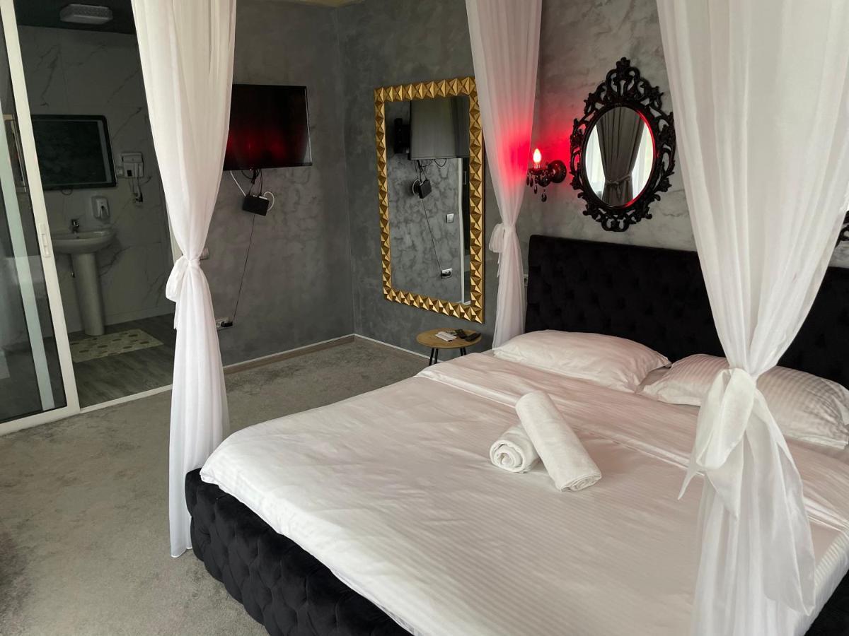 La Protap Calimanesti Hotel Ngoại thất bức ảnh