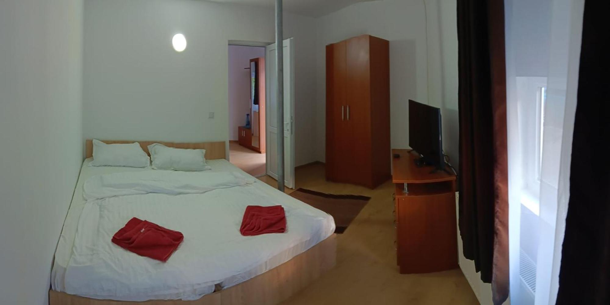 La Protap Calimanesti Hotel Ngoại thất bức ảnh